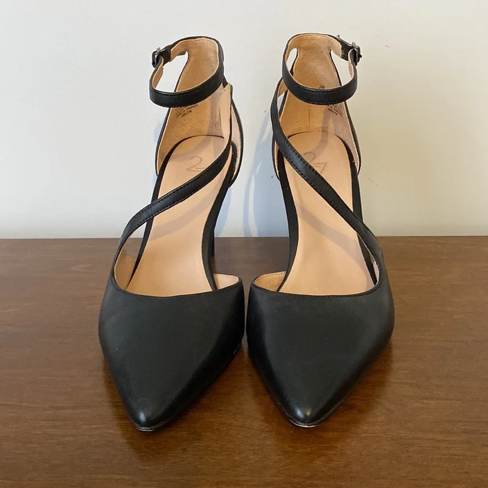 27 Edit Naturalizer Pumps - Picture 2 of 10